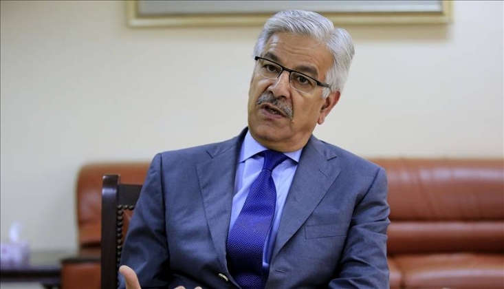 Pakistan Savunma Bakanı: İran, Düşmana Karşı Parlak Bir Direniş Sergiledi