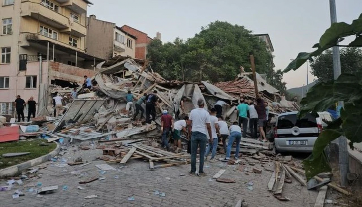 Balıkesir Depreminde 1 Kişi Öldü 29 Kişi Yaralandı