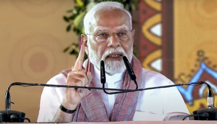 Modi: Pakistan'a Karşı Askeri Harekata Sadece Ara Verdik