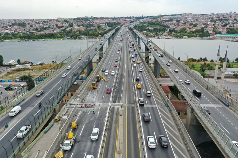 Haliç Köprüsü'ndeki Bakım Çalışmalarının İkinci Etabı Başladı